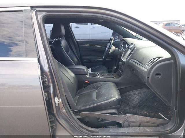 Продаж на аукціоні авто 2014 Chrysler 300c, vin: 2C3CCAKT6EH365744, номер лоту: 44815923