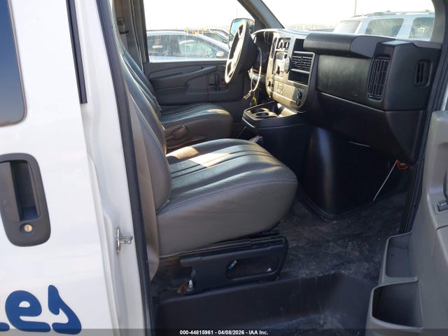 44815961 :رقم المزاد ، 1GKS8BF44D1164668 vin ، 2013 Gmc Savana 1500 Ls مزاد بيع