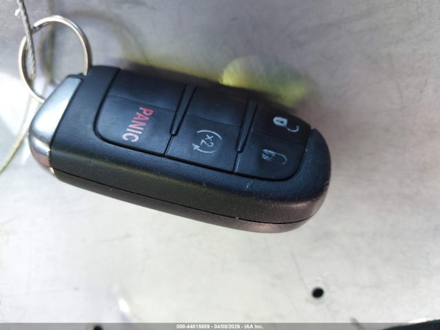 44815989 :رقم المزاد ، ZACCJBBB1HPG47260 vin ، 2017 Jeep Renegade Latitude 4x4 مزاد بيع