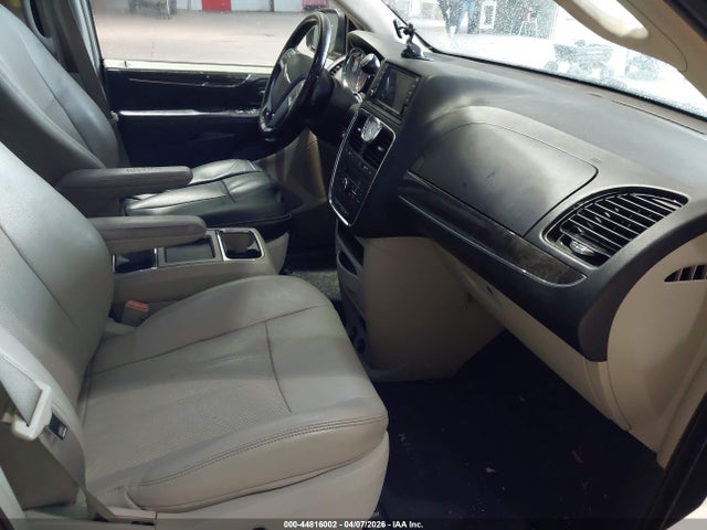 44816002 :رقم المزاد ، 2A4RR8DG9BR703960 vin ، 2011 Chrysler Town & Country Touring-l مزاد بيع