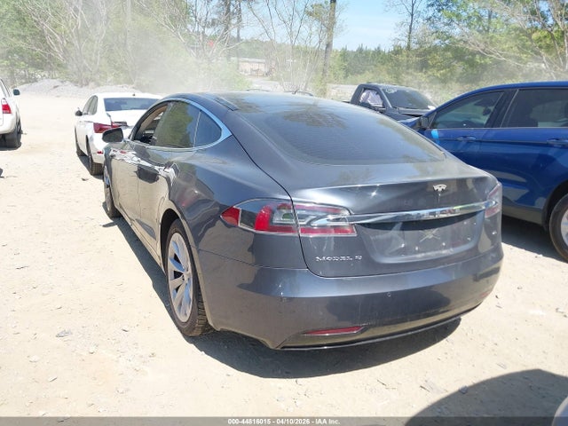 2017 Tesla Model S 60/75 მანქანა იყიდება აუქციონზე, vin: 5YJSA1E14HF208957, აუქციონის ნომერი: 44816015