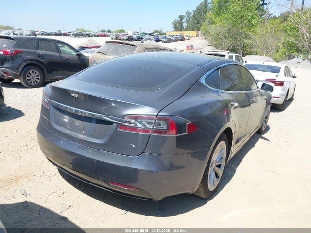2017 Tesla Model S 60/75 მანქანა იყიდება აუქციონზე, vin: 5YJSA1E14HF208957, აუქციონის ნომერი: 44816015
