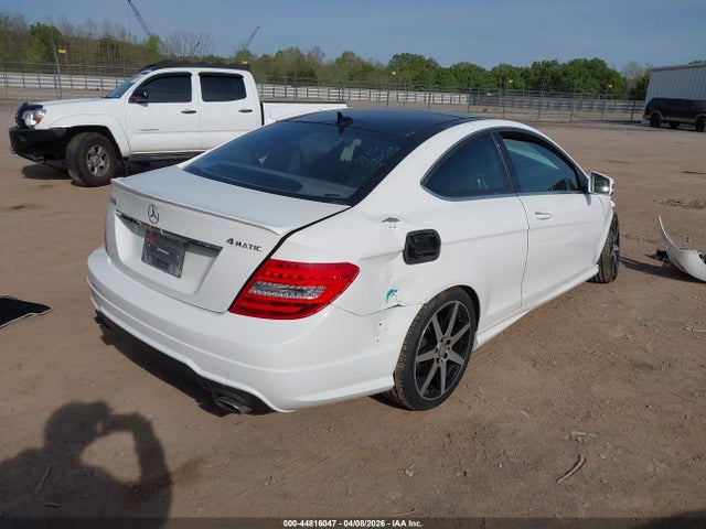 2015 Mercedes-benz C 350 Sport 4matic მანქანა იყიდება აუქციონზე, vin: WDDGJ8JB0FG355427, აუქციონის ნომერი: 44816047