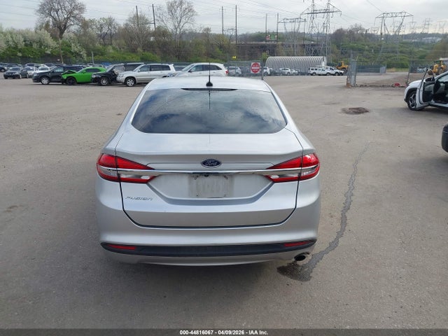Ford FUSION S 2017 3FA6P0G71HR161970 Image 16