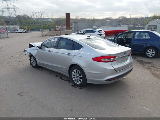 Ford FUSION S 2017 3FA6P0G71HR161970 Image 3