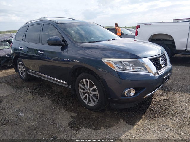 Auction sale of the 2015 Nissan Pathfinder Sl, vin: 5N1AR2MN6FC700572, lot number: 44816080