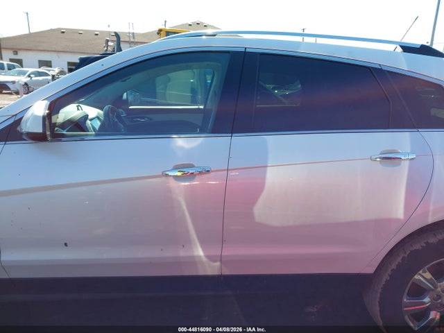 Продаж на аукціоні авто 2015 Cadillac Srx Luxury Collection, vin: 3GYFNBE31FS564181, номер лоту: 44816090