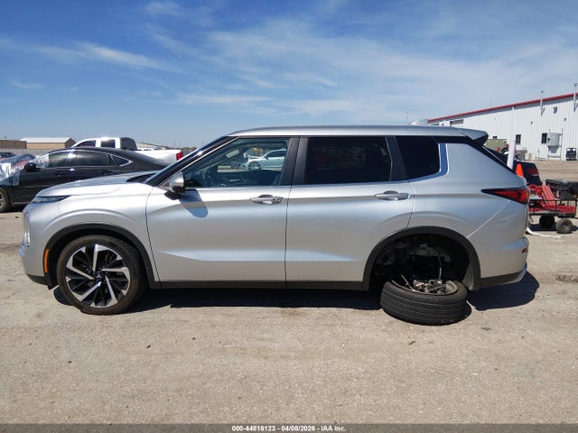Продажа на аукционе авто 2024 Mitsubishi Outlander Se 2.5 2wd/se Black Edition S-awc/se Black Edition W/pano Roof S-awc, vin: JA4J3VA89RZ027309, номер лота: 44816123