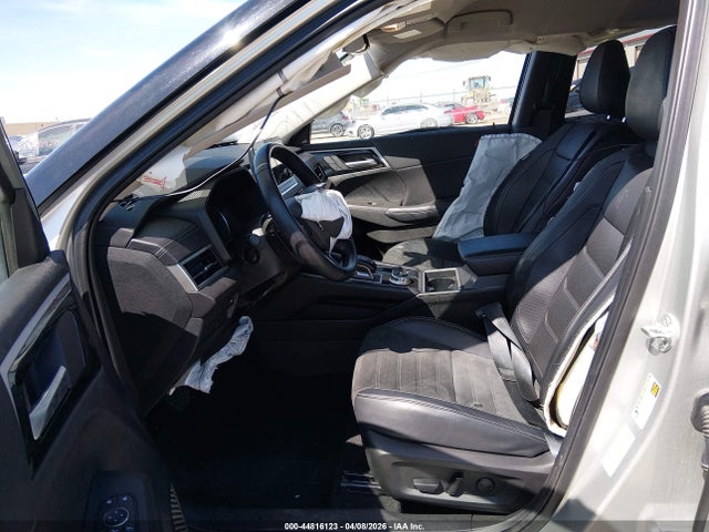 Продажа на аукционе авто 2024 Mitsubishi Outlander Se 2.5 2wd/se Black Edition S-awc/se Black Edition W/pano Roof S-awc, vin: JA4J3VA89RZ027309, номер лота: 44816123