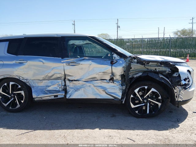 Продажа на аукционе авто 2024 Mitsubishi Outlander Se 2.5 2wd/se Black Edition S-awc/se Black Edition W/pano Roof S-awc, vin: JA4J3VA89RZ027309, номер лота: 44816123