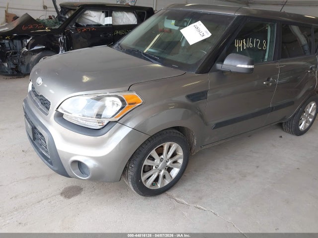 44816128 :رقم المزاد ، KNDJT2A68D7544155 vin ، 2013 Kia Soul + مزاد بيع