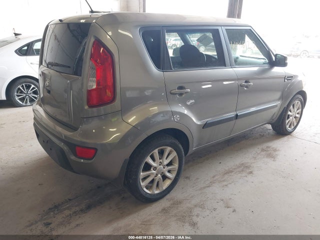 44816128 :رقم المزاد ، KNDJT2A68D7544155 vin ، 2013 Kia Soul + مزاد بيع