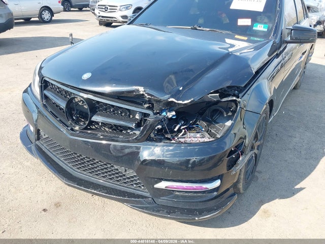 44816148 :رقم المزاد ، WDDGF8BB7CR198141 vin ، 2012 Mercedes-benz C 300 Luxury 4matic/sport 4matic مزاد بيع