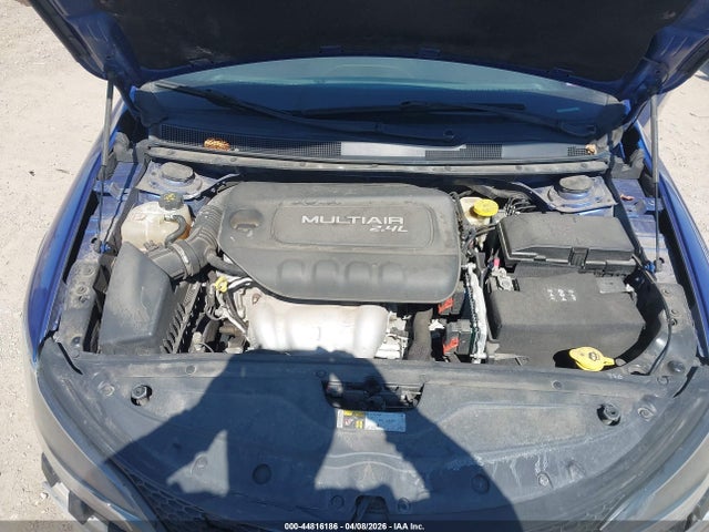 2016 Chrysler 200 S მანქანა იყიდება აუქციონზე, vin: 1C3CCCBB8GN113605, აუქციონის ნომერი: 44816186