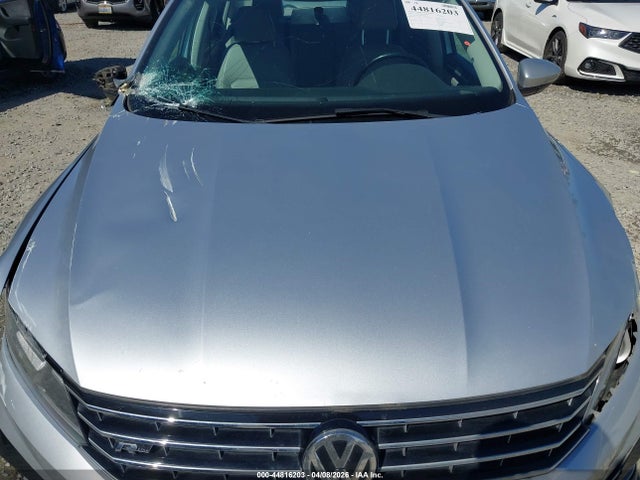 Aukcja sprzedaży 2017 Volkswagen Passat 1.8t R-line, vin: 1VWDT7A35HC069218, numer aukcji: 44816203