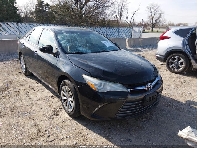 44816231 :رقم المزاد ، 4T1BF1FK3HU311914 vin ، 2017 Toyota Camry Le مزاد بيع