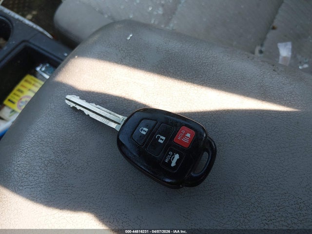 2017 Toyota Camry Le მანქანა იყიდება აუქციონზე, vin: 4T1BF1FK3HU311914, აუქციონის ნომერი: 44816231