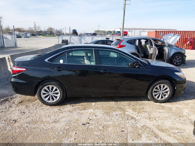2017 Toyota Camry Le მანქანა იყიდება აუქციონზე, vin: 4T1BF1FK3HU311914, აუქციონის ნომერი: 44816231