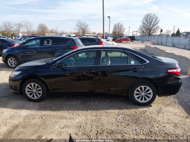 2017 Toyota Camry Le მანქანა იყიდება აუქციონზე, vin: 4T1BF1FK3HU311914, აუქციონის ნომერი: 44816231