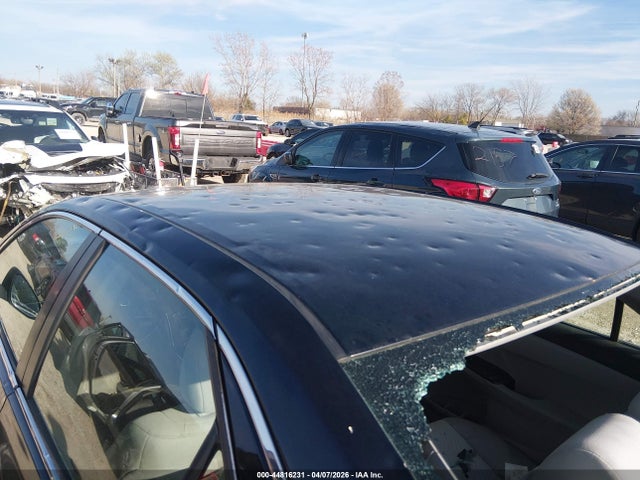 2017 Toyota Camry Le მანქანა იყიდება აუქციონზე, vin: 4T1BF1FK3HU311914, აუქციონის ნომერი: 44816231