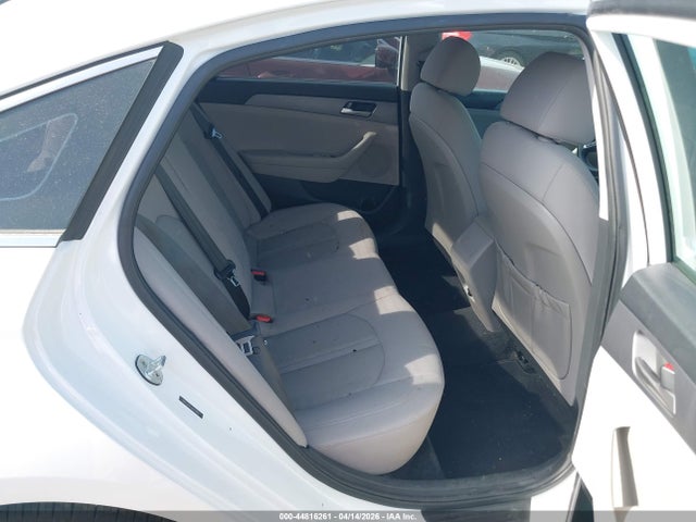 5NPE24AF1JH614960 Hyundai SONATA SE