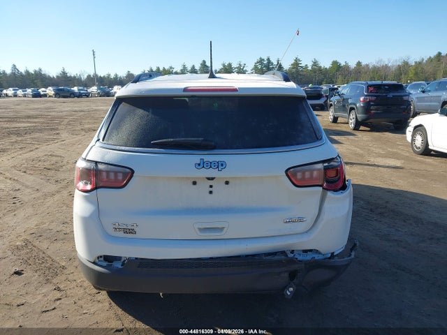 44816309 :رقم المزاد ، 3C4NJDBB9NT207974 vin ، 2022 Jeep Compass Latitude 4x4 مزاد بيع