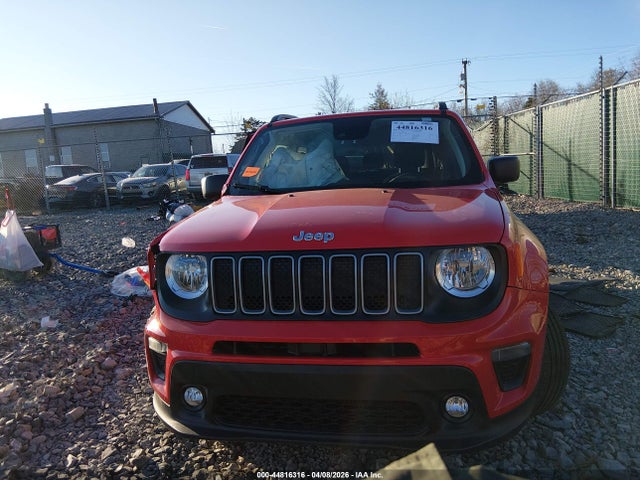 Продаж на аукціоні авто 2022 Jeep Renegade Latitude 4x4, vin: ZACNJDB11NPN81622, номер лоту: 44816316