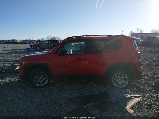 Продаж на аукціоні авто 2022 Jeep Renegade Latitude 4x4, vin: ZACNJDB11NPN81622, номер лоту: 44816316