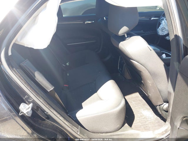 2018 Chrysler 300 Touring მანქანა იყიდება აუქციონზე, vin: 2C3CCAAG4JH320395, აუქციონის ნომერი: 44816337