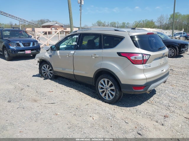 Ford Escape Titanium 2017 1FMCU0JD1HUD15490 Image 3