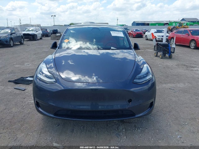 Tesla Model Y Standard Range Rear-wheel Drive 2021 5YJYGDED8MF105331 Image 11