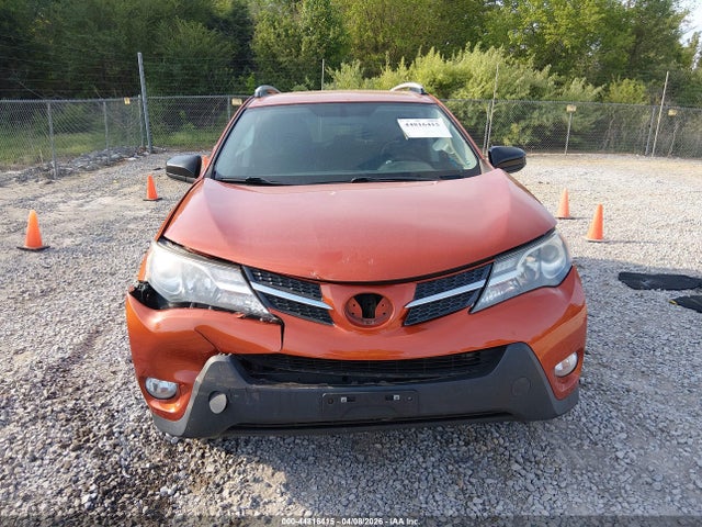 2T3BFREV9FW321474 Toyota RAV4 LE