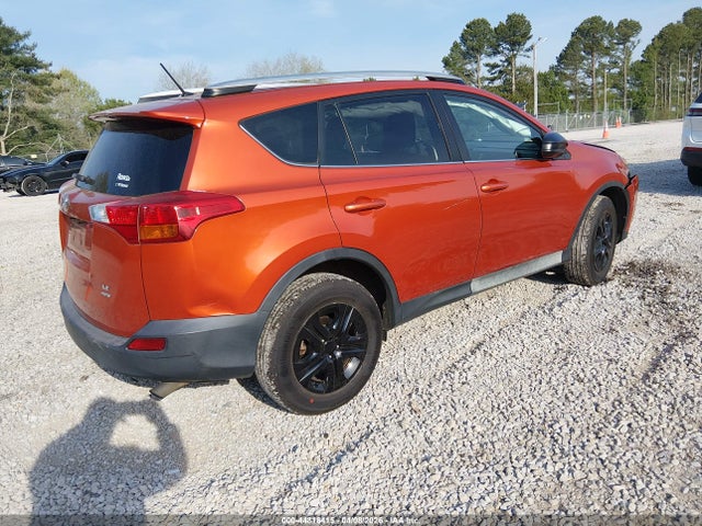 2T3BFREV9FW321474 Toyota RAV4 LE