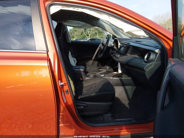 2T3BFREV9FW321474 Toyota RAV4 LE