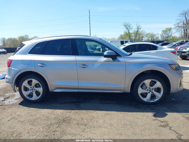 Продаж на аукціоні авто 2022 Audi Q5 Premium Plus 45 Tfsi S Line Quattro S Tronic, vin: WA1EAAFY5N2082996, номер лоту: 44816429