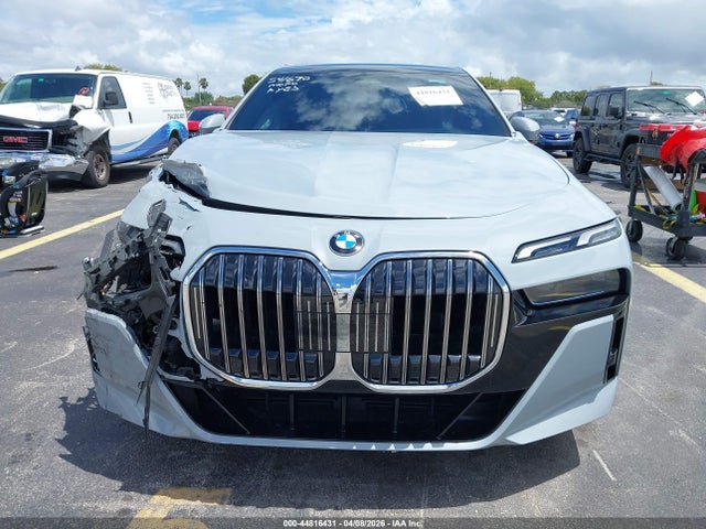 WBA23EH06RCS41670 BMW 740I