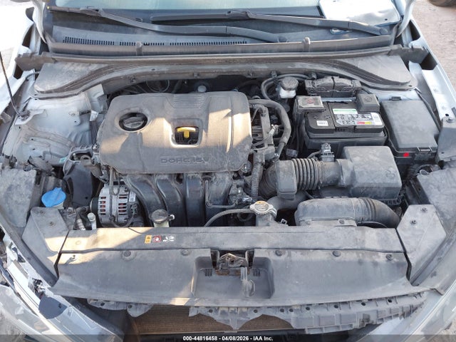 Продажа на аукционе авто 2020 Hyundai Elantra Se, vin: 5NPD74LF2LH525833, номер лота: 44816458