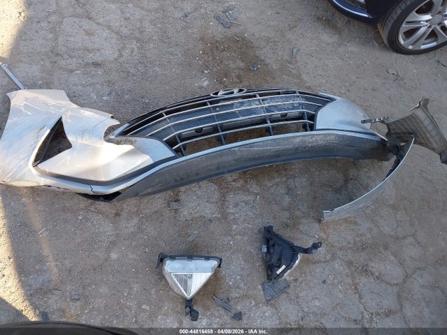 Продажа на аукционе авто 2020 Hyundai Elantra Se, vin: 5NPD74LF2LH525833, номер лота: 44816458