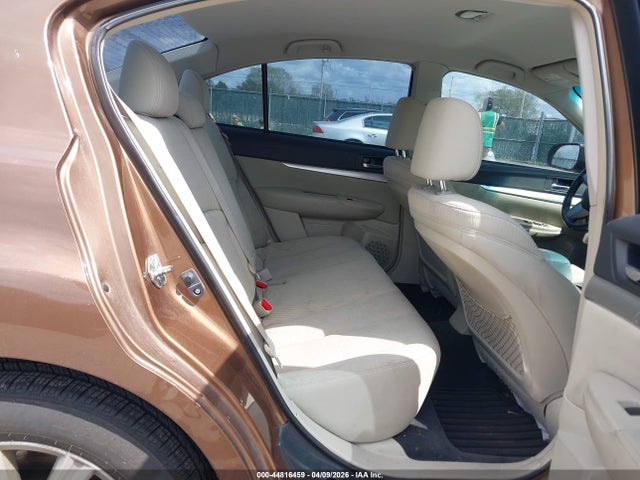 44816459 :رقم المزاد ، 4S3BMCB66B3227114 vin ، 2011 Subaru Legacy 2.5i Premium مزاد بيع
