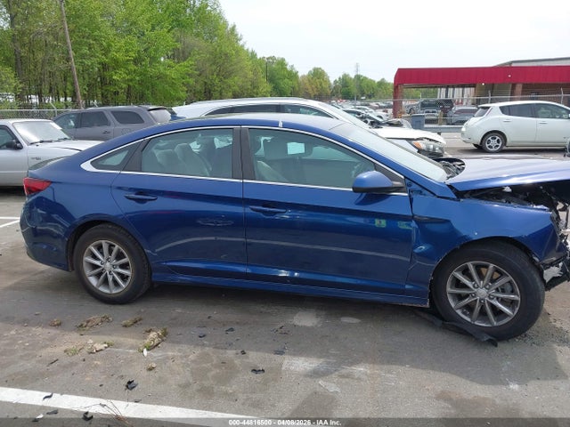44816500 :رقم المزاد ، 5NPE24AA3KH775929 vin ، 2019 Hyundai Sonata Eco مزاد بيع