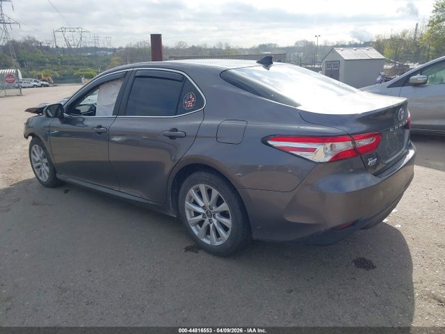 4T1B11HK5JU143372 Toyota CAMRY LE