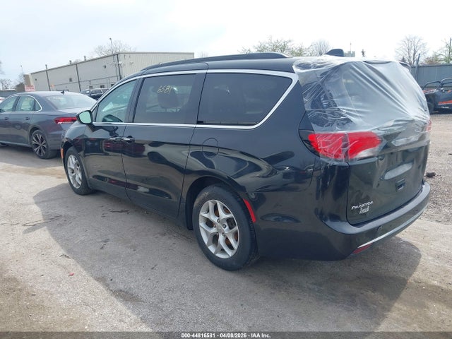 Aukcja sprzedaży 2018 Chrysler Pacifica Touring Plus, vin: 2C4RC1FG8JR294330, numer aukcji: 44816581