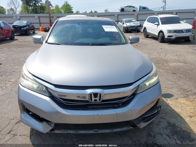 Продажа на аукционе авто 2017 Honda Accord Hybrid Touring, vin: JHMCR6F78HC018765, номер лота: 44816592