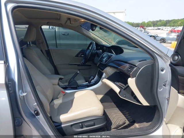 Продажа на аукционе авто 2017 Honda Accord Hybrid Touring, vin: JHMCR6F78HC018765, номер лота: 44816592