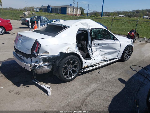 44816602 :رقم المزاد ، 2C3CCAAG1JH302081 vin ، 2018 Chrysler 300 Touring مزاد بيع