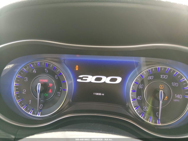 44816602 :رقم المزاد ، 2C3CCAAG1JH302081 vin ، 2018 Chrysler 300 Touring مزاد بيع