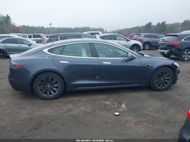 2018 Tesla Model S 100d/75d/p100d მანქანა იყიდება აუქციონზე, vin: 5YJSA1E40JF293215, აუქციონის ნომერი: 44816618
