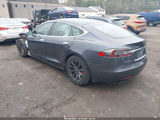 2018 Tesla Model S 100d/75d/p100d მანქანა იყიდება აუქციონზე, vin: 5YJSA1E40JF293215, აუქციონის ნომერი: 44816618