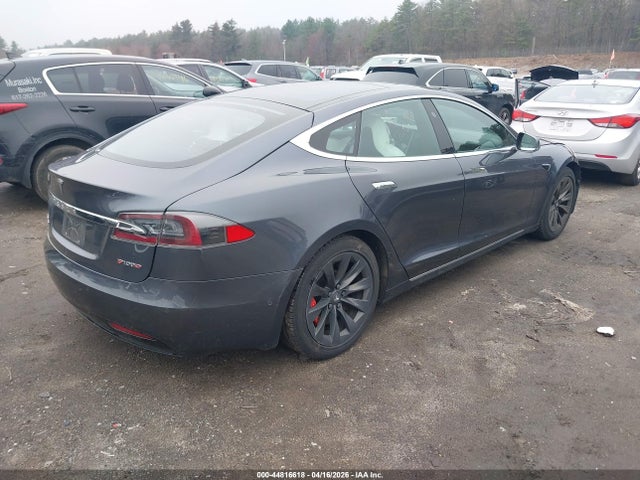 2018 Tesla Model S 100d/75d/p100d მანქანა იყიდება აუქციონზე, vin: 5YJSA1E40JF293215, აუქციონის ნომერი: 44816618