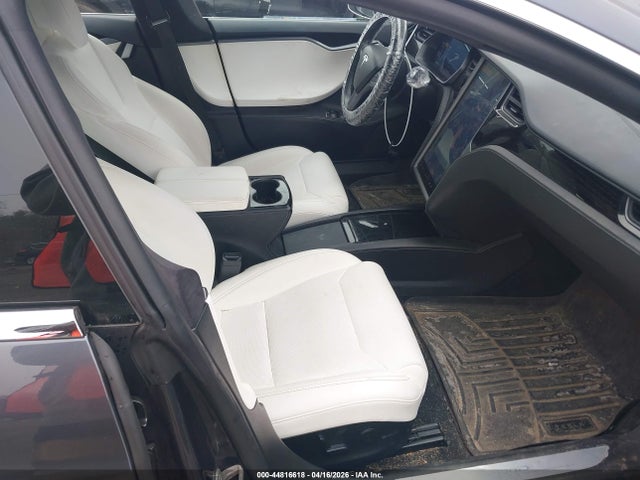 2018 Tesla Model S 100d/75d/p100d მანქანა იყიდება აუქციონზე, vin: 5YJSA1E40JF293215, აუქციონის ნომერი: 44816618